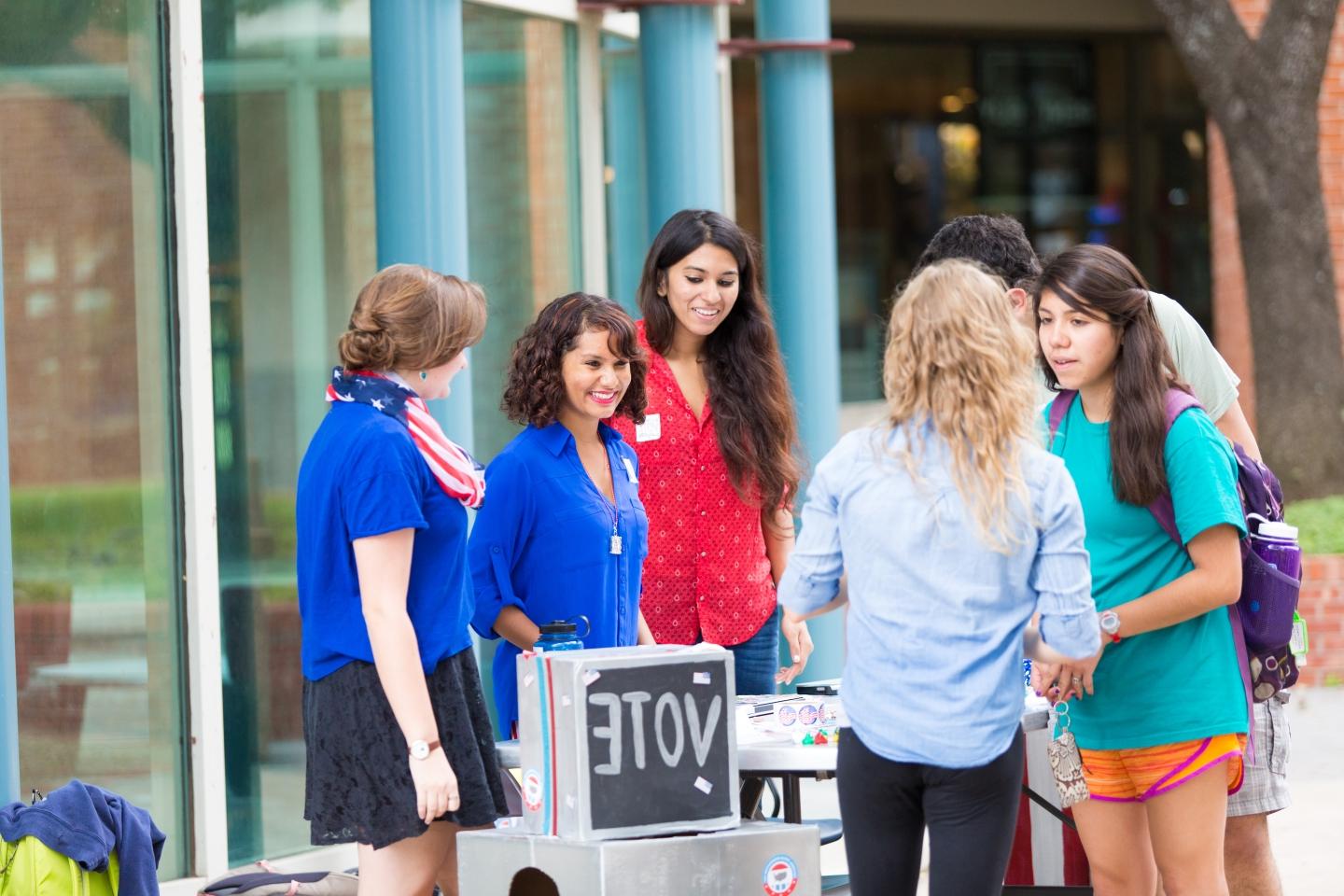 photo of students at the Mid-term election vote drive